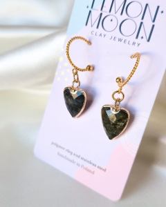 Labradoryt w kształcie serca na złotej stali