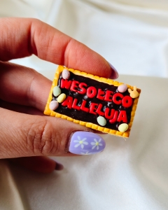 Mazurek - pin / brelok/ magnes/ broszka/ naszyjnik